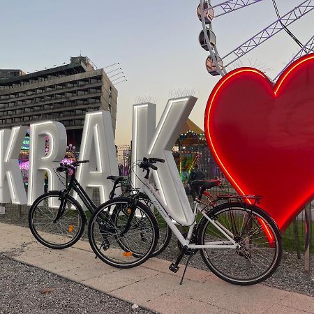 Jacuzzi & Bike Apartment, คราคูฟ ภายนอก รูปภาพ