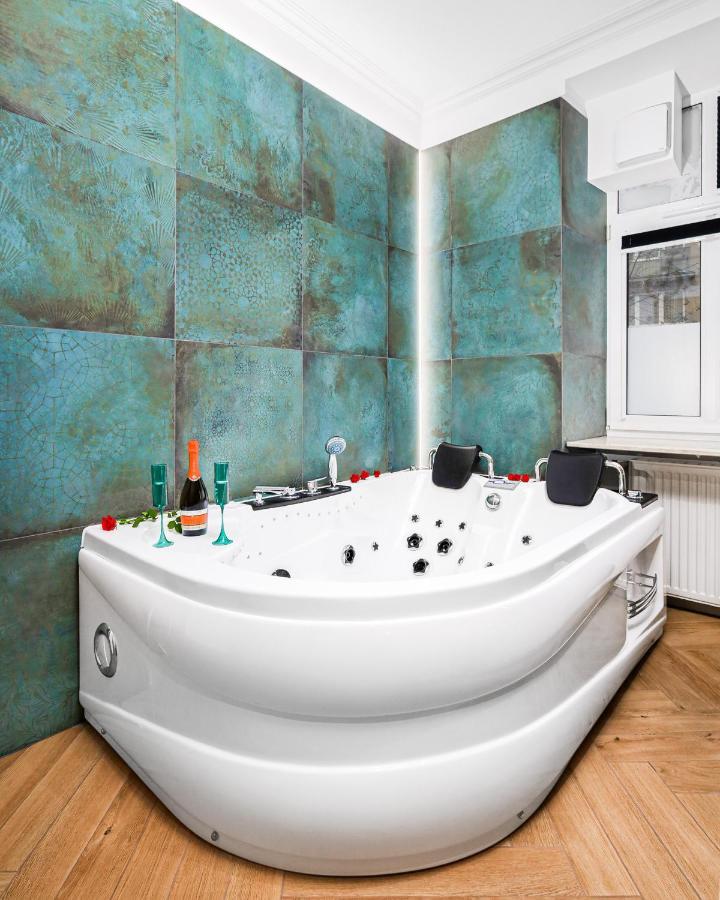 Jacuzzi & Bike Apartment, คราคูฟ ภายนอก รูปภาพ